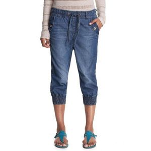 edc by ESPRIT Dames Capri Jeans Normale tailleband, 042CC1B010, blauw (Reg Stone Denim 945)., 32 NL
