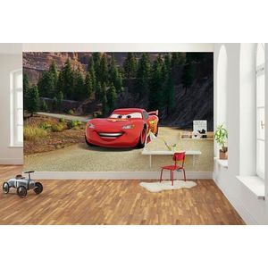 Komar Vlies fotobehang - Disney and Pixar Cars Every Road has a Story - Grootte 400 x 250 cm - behang, kinderkamer, kinderbehang