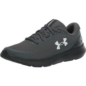 Under Armour UA BGS Surge 3 Hardloopschoenen voor jongens, Pitch Grijs Jet Grijs Wit, 35.5 EU