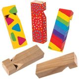 Baker Ross AW508 Fluitjes van hout (pak van 5) perfect voor kinder-goodie-bags en Halloween-partyartikelen, pinata-vulpen of verjaardagscadeaus voor jongens en meisjes