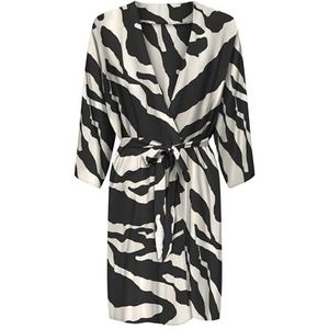 What is a Kimono? The History of the Traditional Kimono