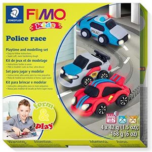 STAEDTLER 8034 29 LZ FIMO Kids Form&Play Speeltijd & Modellering Polymer Clay Set - ""Police Race"" (Verpakking van 4 blokken, stickers, modelleringsgereedschap en achtergrondscène)