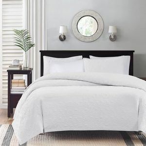 Madison Park Quebec Quilt Set - Luxurious Damask Stitching Design, Cotton Filled Lightweight Coverlet Bedspread Bedding, Shams, Twin/Twin XL(68""x90""), White 2 Piece