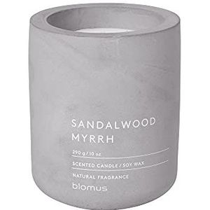 Blomus - RAGA Geurkaars L van sojawas, microchip, hoogwaardige kamergeur, karakteristieke betonlook, geur SANDALWOOD MYRRH, 55 uur brandduur, roetarm