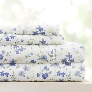 Linen Market 4-delige queensize lakenset (lichtblauw bloemen) - Slaap beter dan ooit met deze ultrazachte en verkoelende lakens voor je queensize bed - diepe zak voor 40 cm matras