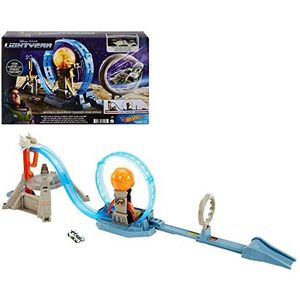 Hot Wheels Disney Pixar Lightyear Speelset voor speelgoedauto's, cadeau voor kinderen vanaf 5 jaar, Mattel HGP90