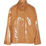 Noisy May - NMSKY L/S Short Vinyl Coat - Regenjas - Zwart - Rubber