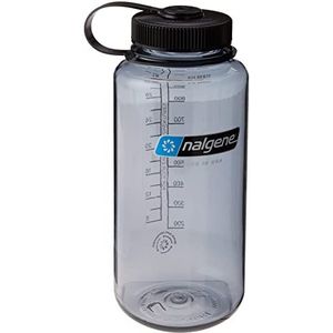 Nalgene Sustain Tritan BPA-vrije waterfles gemaakt van materiaal afgeleid van 50% plastic afval, 32oz, brede mond, grijs w/zwart deksel
