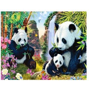 Pracht Creatives Hobby Diamond Painting set, afbeelding met motief Pandafamilie en accessoires, knutselset om te schilderen met glittersteentjes, voor kinderen vanaf 5 jaar