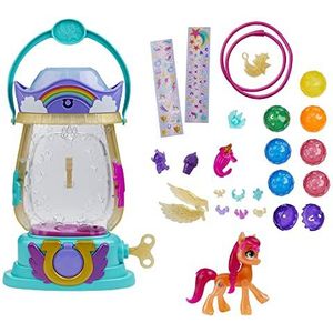 My Little Pony: A New Generation Movie Sparkle Reveal Lantern Sunny Starscout - Light Up Toy met 25 stuks, verrassingen veelkleurig