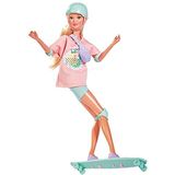 Simba 105733580 - Steffi Love Longboard Girl, aankleedpop in coole outfit met skateboard, pads en helm, met schoudertas, 29cm pop, 3 jaar en ouder