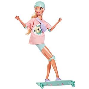 Simba 105733580 - Steffi Love Longboard Girl, aankleedpop in coole outfit met skateboard, pads en helm, met schoudertas, 29cm pop, 3 jaar en ouder
