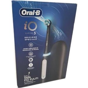 Oral-B - iO 3 - Elektrische Tandenborstel - Zwart - Inclusief 1 Vervangende Borstelkop en Etui