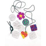 Baker Ross ketting met acryl hangers ""mozaïekkristallen"" - halsketting - sieraden voor kinderen om te knutselen - 12 stuks