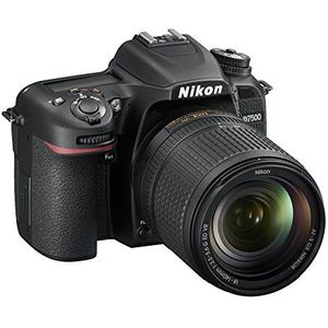 Nikon D7500 Digitale spiegelreflexcamera, 20,9 megapixel, SD-8 GB 200 x Premium Lexar, Kit VR AF-S 18/140, zwart