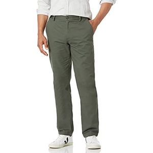 Amazon Essentials Heren Straight-fit Rimpelbestendige Flat-Front Chino Pant,Groen (Olijf),32W / 34L