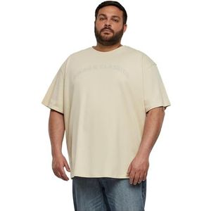 Urban Classics Basic T-shirt met korte mouwen voor heren, oversized, cursief retro logo, overgesneden schouders, ronde hals, maat S tot 5XL, zand, S