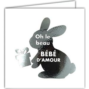 22243 Vierkante kaart Gefeliciteerd Oh the Beautiful Baby d'Amour Welkom Geboorte of Adoptie Kind Klein Zilver Glanzend Konijn dat een cadeau vasthoudt - Met witte envelop 15 x 15 cm - Gemaakt in