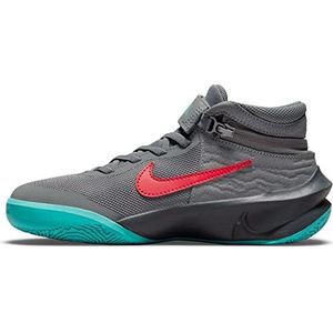 Nike Team Hustle D 10 FlyEase, Sneaker, Rookgrijs/Siren Red-Dk Smoke Grey, 36,5 EU