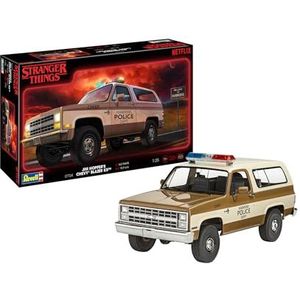 Revell 07724 1985 Chevrolet K5 Blazer: Stranger Things 1:25 Schaal Ongebouwd/Ongeschilderd Plastic Model Kit