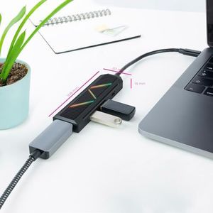 USB-C hub met twee USB-A- en één USB-C-poort met oplaadfunctie en HDMI-poort voor meerdere apparaten. Ideaal voor het uitbreiden van de verbindingsopties van uw apparaten.