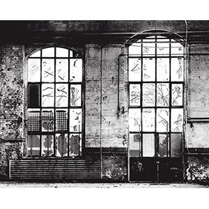 rasch Behang 940930 - fotobehang op vlies met stenen muur en ramen in zwart, wit en grijs - 3,00m x 3,72m (L x B)