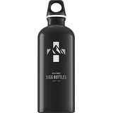 SIGG Traveller Black Bergdrinkfles, aluminium, klimaatneutraal gecertificeerd, geschikt voor koolzuurhoudende dranken, lekvrij, vederlicht, BPA-vrij, zwart, 0,6 l