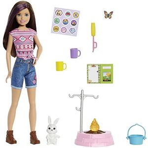 Barbie It Takes Two Kampeerset met Skipper pop (~25 cm), Konijntje, Vuurkorf, Stickervel en Kampeeraccessoires, Cadeau voor Kinderen van 3 tot 7 Jaar Oud, HDF71