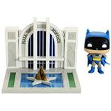 Pop Town Hall of Justice with Batman Vinyl Figure