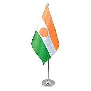 Niger prestige Tafelvlag 6'' x 9'' satijn - Nigerian Desk Vlag 22 x 15 cm - Stalen paal en voet - AZ FLAG