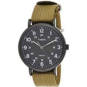 Timex Weekender 43mm zwarte wijzerplaat en olijfgroene band quartz horloge TW2U68200