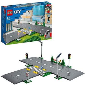 LEGO 60304 City Rijplaten Bouwset met Verkeerslichten en Glow in the Dark Bouwstenen