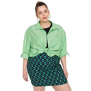TRENDYOL Dames grote maten regular fit basic hemdblousekraag geweven stof plus-size shirt, groen, 48