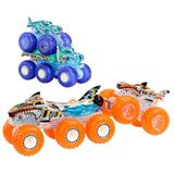 Hot Wheels Monstertrucks, Speelgoedvrachwagen en oplegger, set, schaal 1:64, Mega-Wrex en Tiger Shark en hun opleggers met bijpassende Powerkrakers decoraties, HYJ29