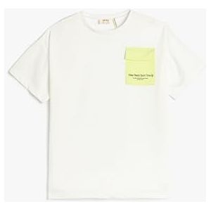 Koton Boys's T-shirt met korte mouwen, ronde hals, katoen, zakdetail, ecru (010), 7-8 Jaar