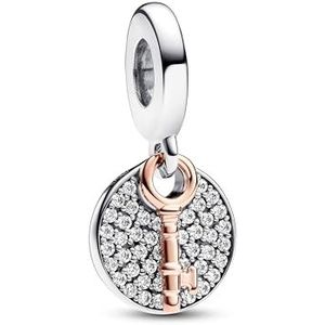 Pandora Moments Bicolor Schlüssel zum Glück Doppelter Charm-Anhänger aus Sterling Silber mit rosévergoldeter Metalllegierung, Kompatibel mit Pandora Moments Armbänder, 783236C01