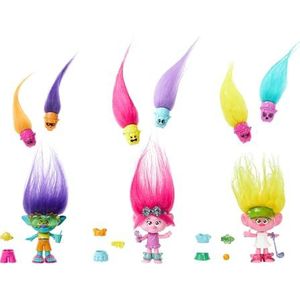 Mattel DreamWorks Trolls Band Together Haarpoppen kleine poppen met kleren die je aan en uit kunt doen en 3 verrassingsaccessoires HNF02