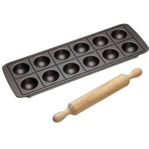 KitchenCraft World of Flavours Ravioli Vorm Met Deegroller, 33 x 11,5 cm, Carbon En Hout - Grijs En Bruin