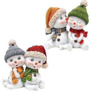 Dekohelden24 Sneeuwkinderen met muts en sjaal in rood, grijs, oranje, groen als set van 2, L/B/H 10,7 x 7,3 x 10,8 cm