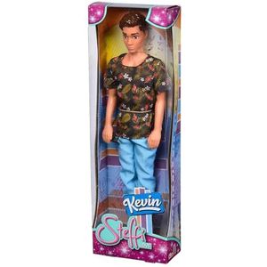 Simba 105733520 - Steffi Love Kevin in casual kleding, 2-voudig gesorteerd, er wordt slechts één artikel geleverd, pop met zonnebril en sneakers, 30 cm, voor kinderen vanaf 3 jaar