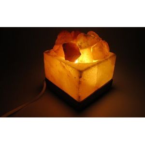 HIMALAYA SALT DREAMS - Verlichte zoutkristallen schaal hoekig met zoutkristallen en houten sokkel, inclusief elektrische en speciale lampen (E14)