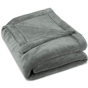 CelinaTex Wollige knuffeldeken, 150 x 200 cm, zilvergrijs, deken, bank, warme woondeken, zacht, microvezel, fleece, Oeko-Tex, Montreal