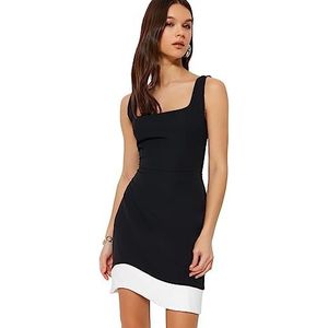 Trendyol FeMan Bodycon Regular fit Geweven Jurk, Zwart, 40, Zwart, 38