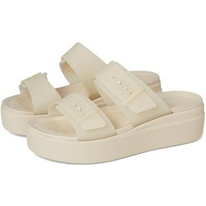 Crocs - Brooklyn Buckle Frosted Low Wedge - Slipper - Zandsteen - Kunststof