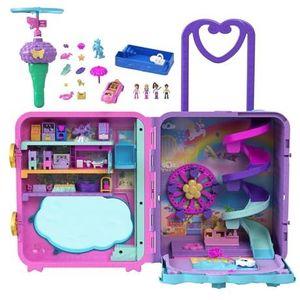 Polly Pocket Poppen, Speelset en Reisspeelgoed, 4 poppen, 1 auto, meer dan 25 accessoires, Resort Rolkoffer, HKV43