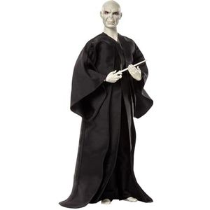 Mattel Harry Potter Speelgoed, Heer Voldemort, verzamelpop in zijn beroemde gewaad en met zijn taxustoverstaf HTM15