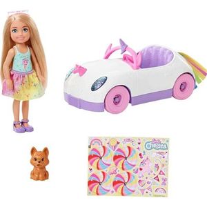 Barbie Club Chelsea Pop (ca. 15 cm, blond) met open auto met regenboogeenhoornthema, puppy, stickervel en accessoires, cadeau voor kinderen van 3 tot 7 jaar, GXT41