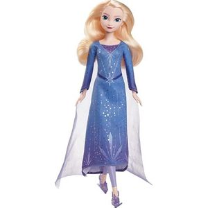 Mattel Mattel Disney Frozen Elsa Modepop en accessoires, schaatslook met jurk en schaatsen (die aan en uit kunnen), plus 1 paar schoenen, geïnspireerd op Frozen: Winterfestival, JBG53