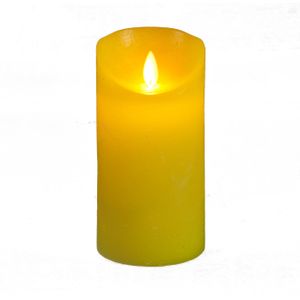 1x Gele LED kaarsen / stompkaarsen 15 cm - Luxe kaarsen op batterijen met bewegende vlam