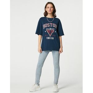 Oversized T-shirt Boston DON’T CALL ME JENNYFER. Katoen materiaal. Maten XXXS/XXS. Blauw kleur